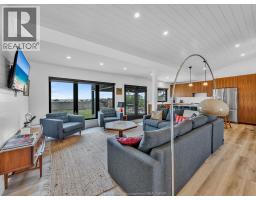116 EAST BEACH - 9