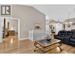 5 Leonard DRIVE - 12