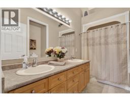 5 Leonard DRIVE - 16