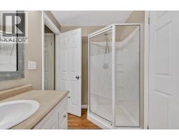 5 Leonard DRIVE - 28