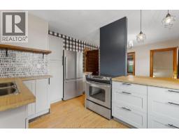 557 MOY AVE - 31