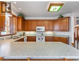 682 DALHOUSIE STREET - 19