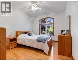 682 DALHOUSIE STREET - 25