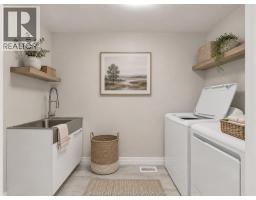201 MEADOWVIEW AVENUE - 17