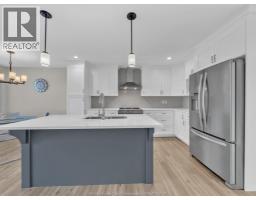 201 MEADOWVIEW AVENUE - 7