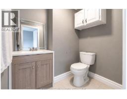 446 WYANDOTTE STREET West - 15