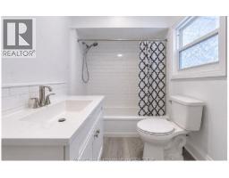 446 WYANDOTTE STREET West - 16