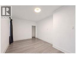 446 WYANDOTTE STREET West - 17