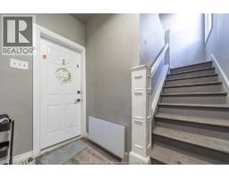 446 WYANDOTTE STREET West - 18
