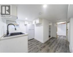 446 WYANDOTTE STREET West - 19