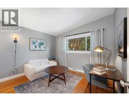 382 BARRY - 20