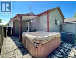 3074 Lloyd George BOULEVARD - 14