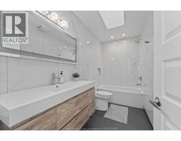 430 WOODRIDGE DRIVE - 19