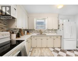 1071 Fairview BOULEVARD - 10