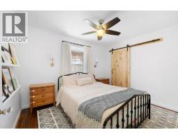 1071 Fairview BOULEVARD - 12
