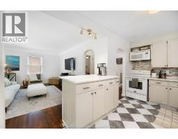 1071 Fairview BOULEVARD - 9