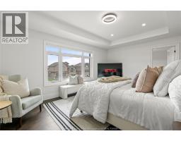 3161 MCROBBIE - 18
