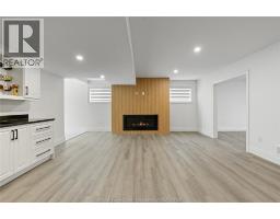 3161 MCROBBIE - 38