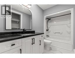 3161 MCROBBIE - 43