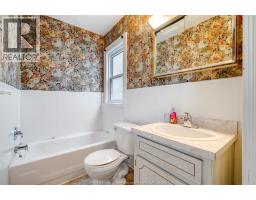 2279 Lillian AVENUE - 34