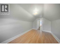 2404 Howard AVENUE - 10