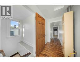 2404 Howard AVENUE - 7