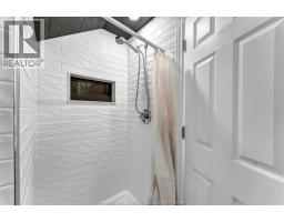 1554 AUBIN ROAD - 31