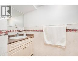 540 SIMCOE STREET - 32