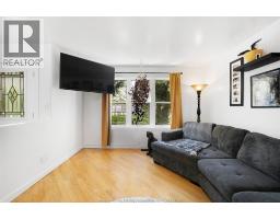 540 SIMCOE STREET - 9
