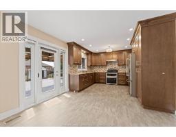 18 ELIZABETH CRESCENT - 11