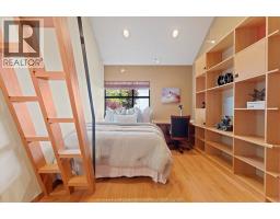 450 RUSSELL WOODS ROAD - 32