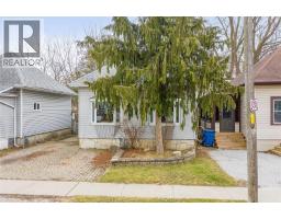 194 HARVEY STREET - 2