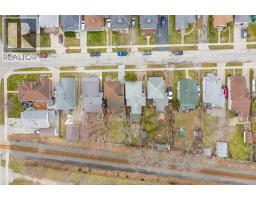 194 HARVEY STREET - 34