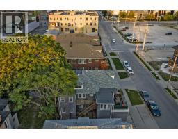 154-156 ELLIOTT STREET West - 47
