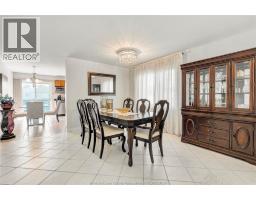 1078 TREVERTON - 9