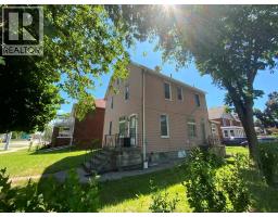 2995 UNIVERSITY AVE W - 3