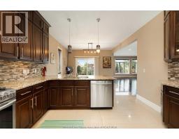 1078 CHARLOTTE CRESCENT - 18