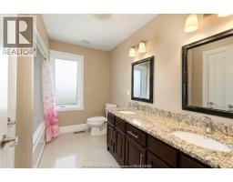 1078 CHARLOTTE CRESCENT - 34
