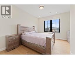 16 YORK BOULEVARD - 28