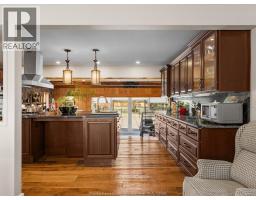 264 PATRICE DRIVE - 24