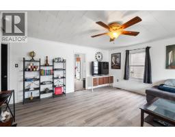 2228 Elsmere AVENUE - 11