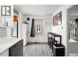 2228 Elsmere AVENUE - 16