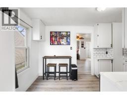 2228 Elsmere AVENUE - 17