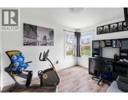 2228 Elsmere AVENUE - 23