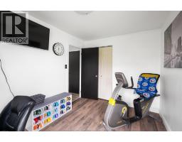 2228 Elsmere AVENUE - 24