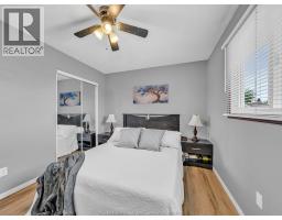 20 ST. CHARLES PL - 18