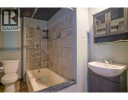16 MCNAUGHTON AVENUE - 10