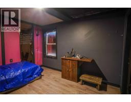 16 MCNAUGHTON AVENUE - 11