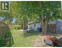 16 MCNAUGHTON AVENUE - 23