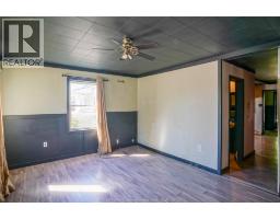 16 MCNAUGHTON AVENUE - 5